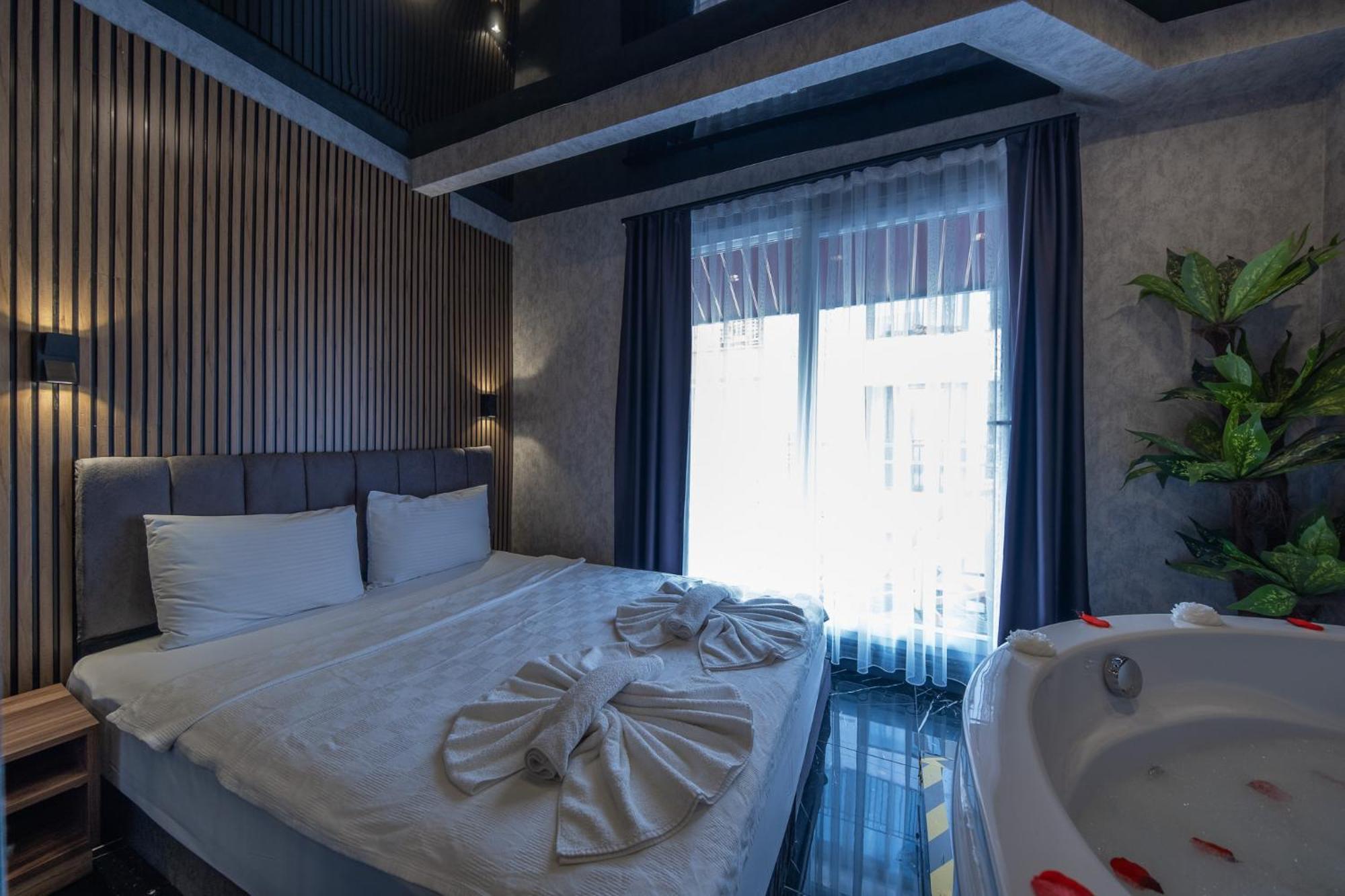 Mrt Suites Lara Antalya Eksteriør bilde