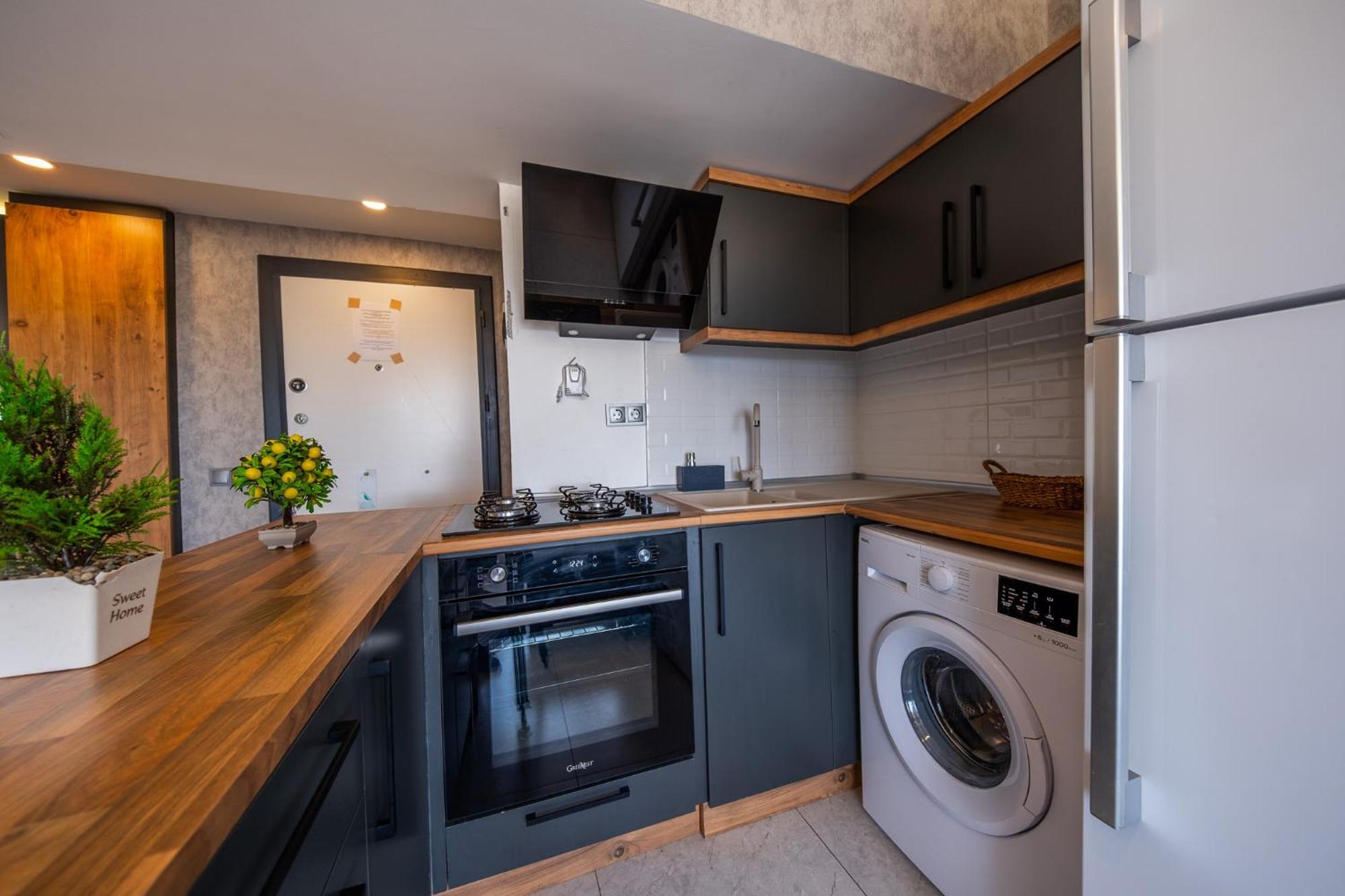 Mrt Suites Lara Antalya Eksteriør bilde