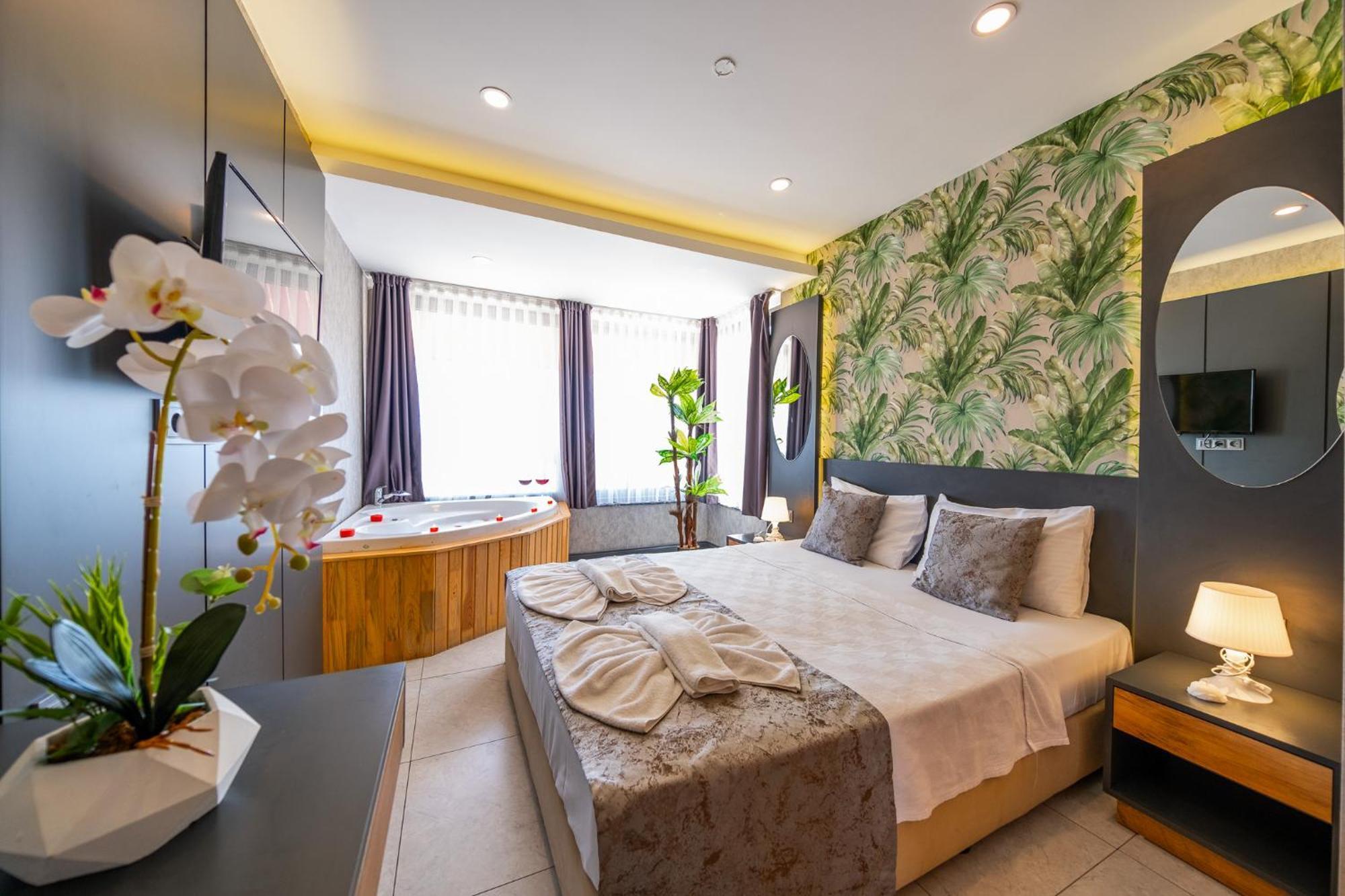 Mrt Suites Lara Antalya Eksteriør bilde