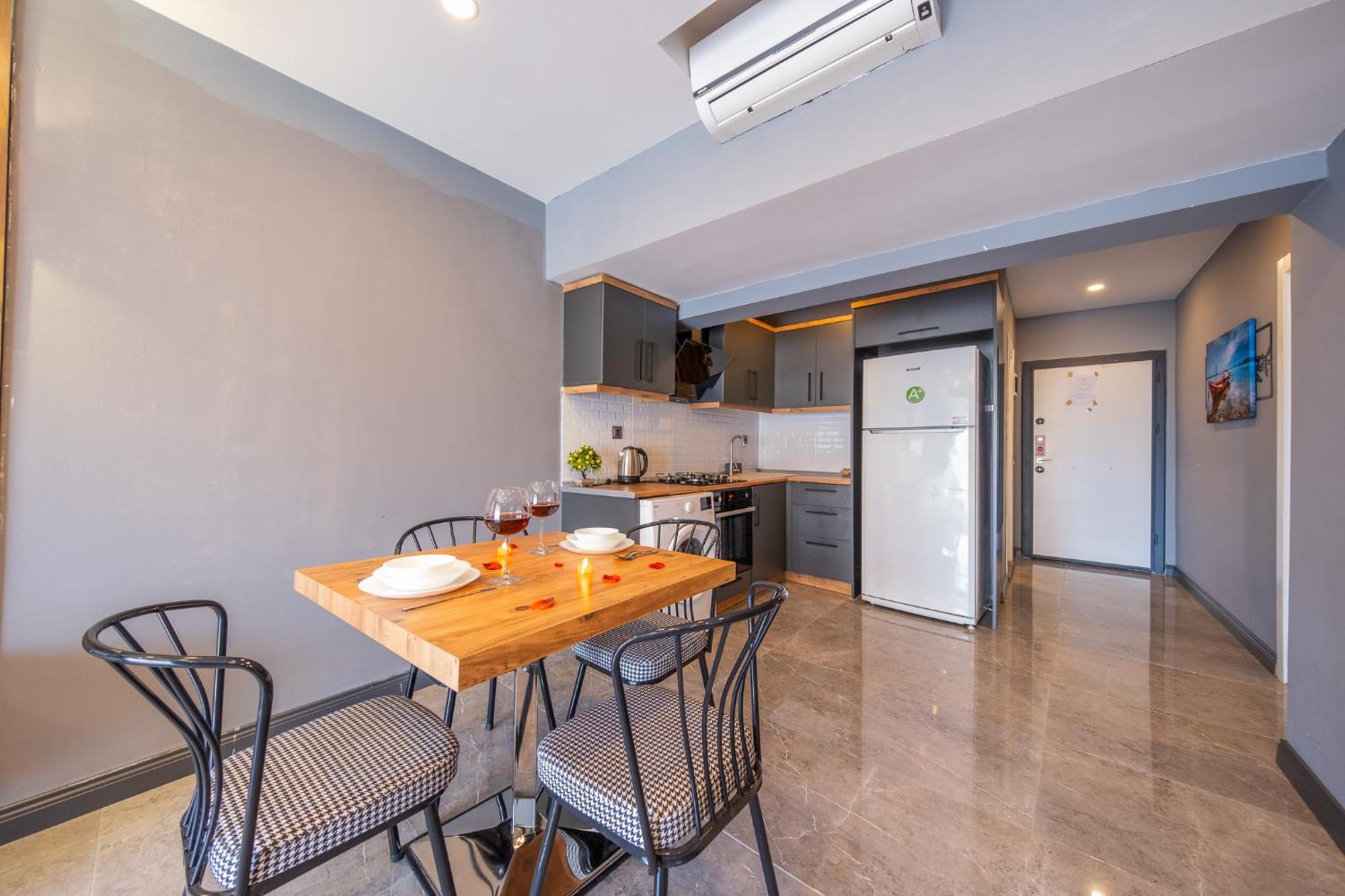 Mrt Suites Lara Antalya Eksteriør bilde