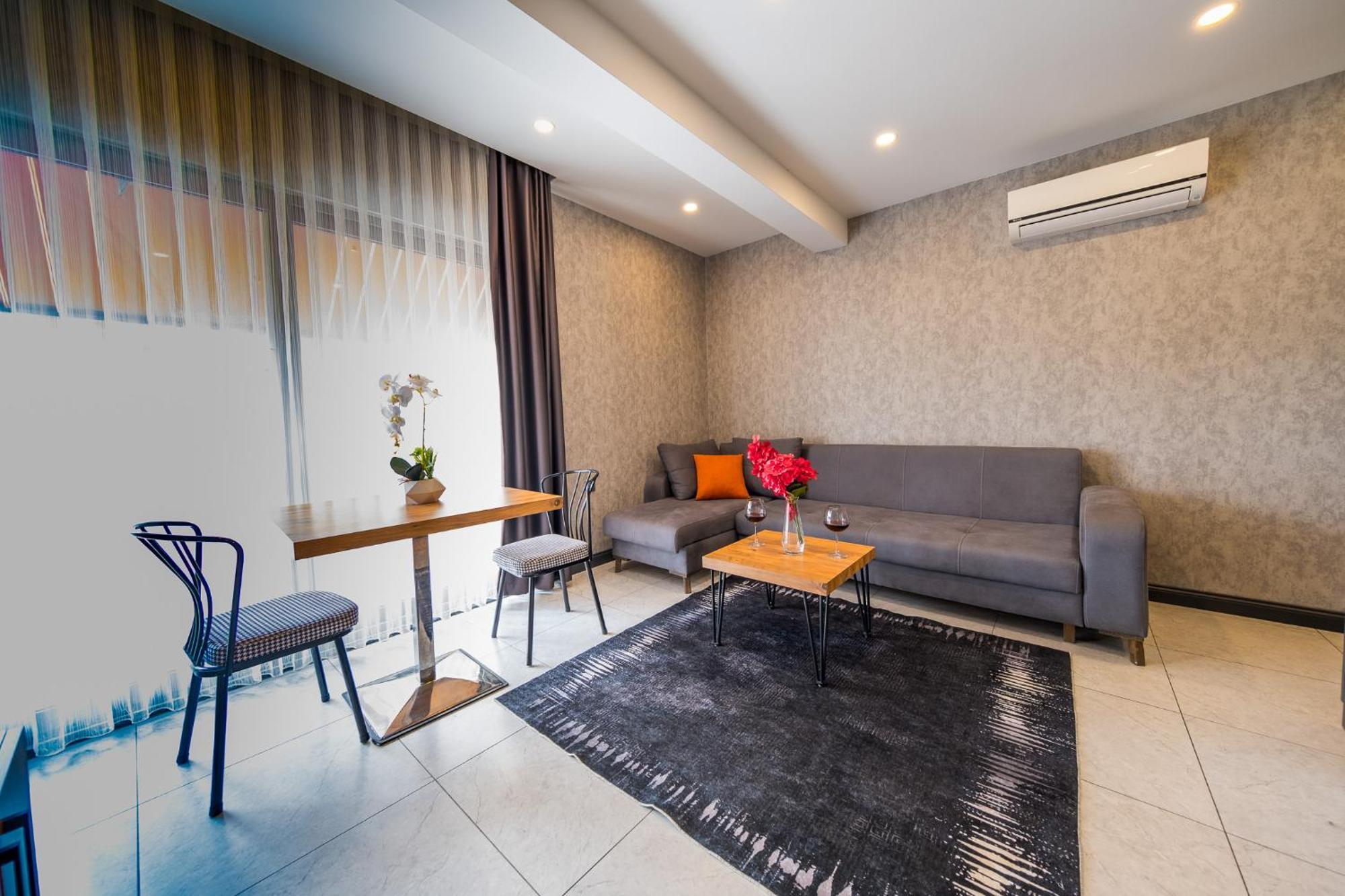 Mrt Suites Lara Antalya Eksteriør bilde
